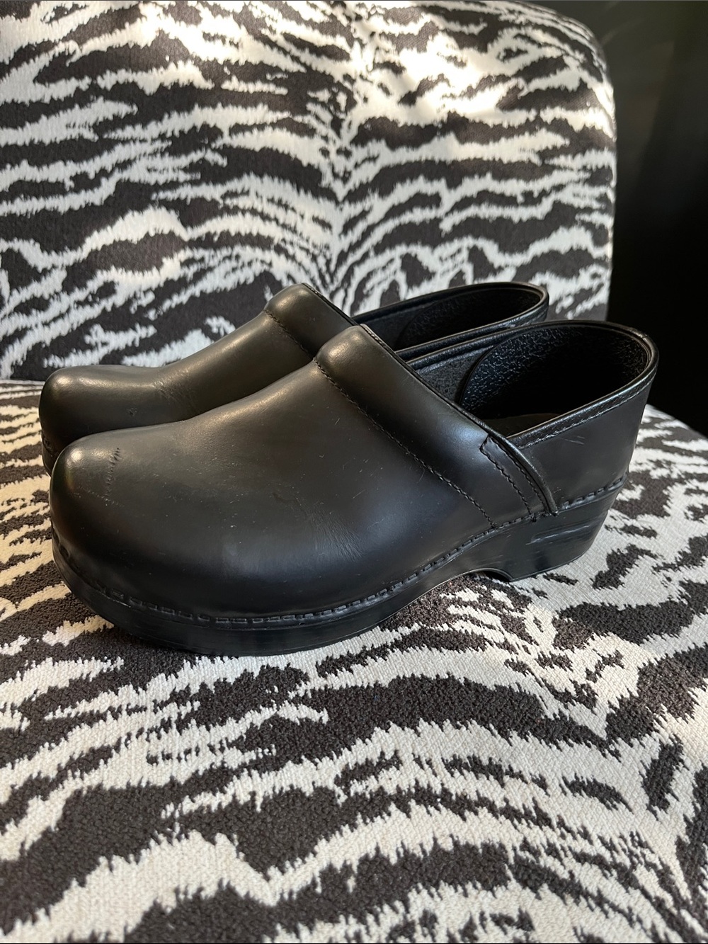 DANSKO LEATHER CLOG 40/9.5